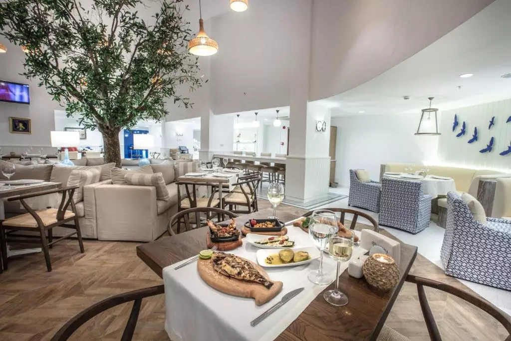 هتل کاریزما دلوکس